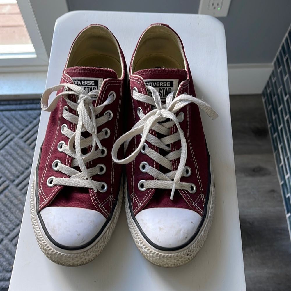 Maroon converse